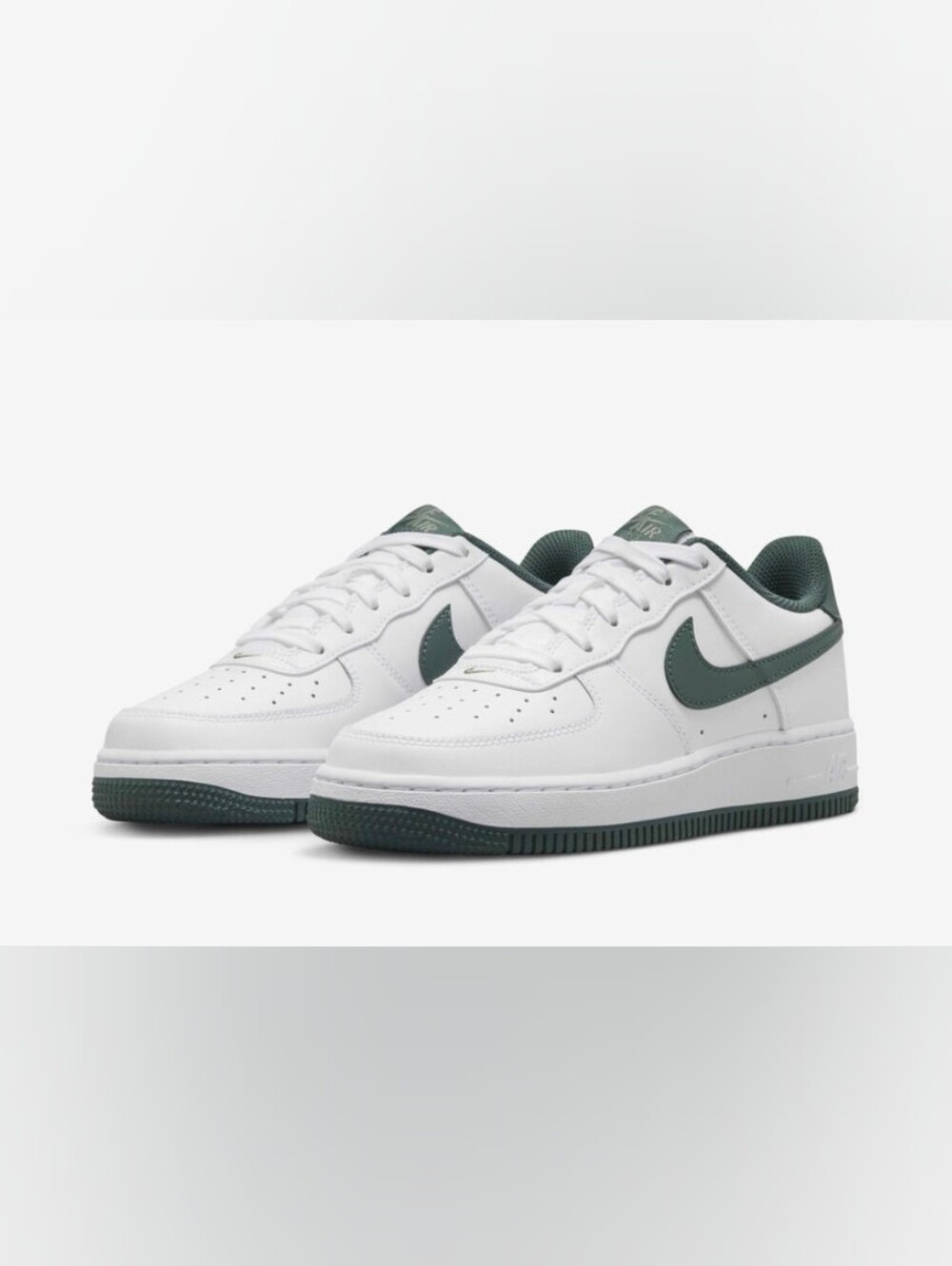 Nike Air Force 1 Older Kids' Shoes, US 2.5Y, white/green